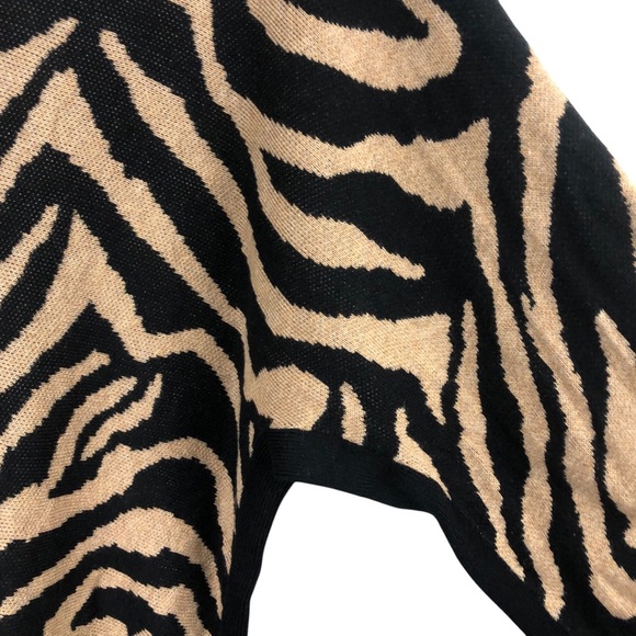 CAbi Dani Pullover Sweater Zebra Print Medium - Picture 3 of 5